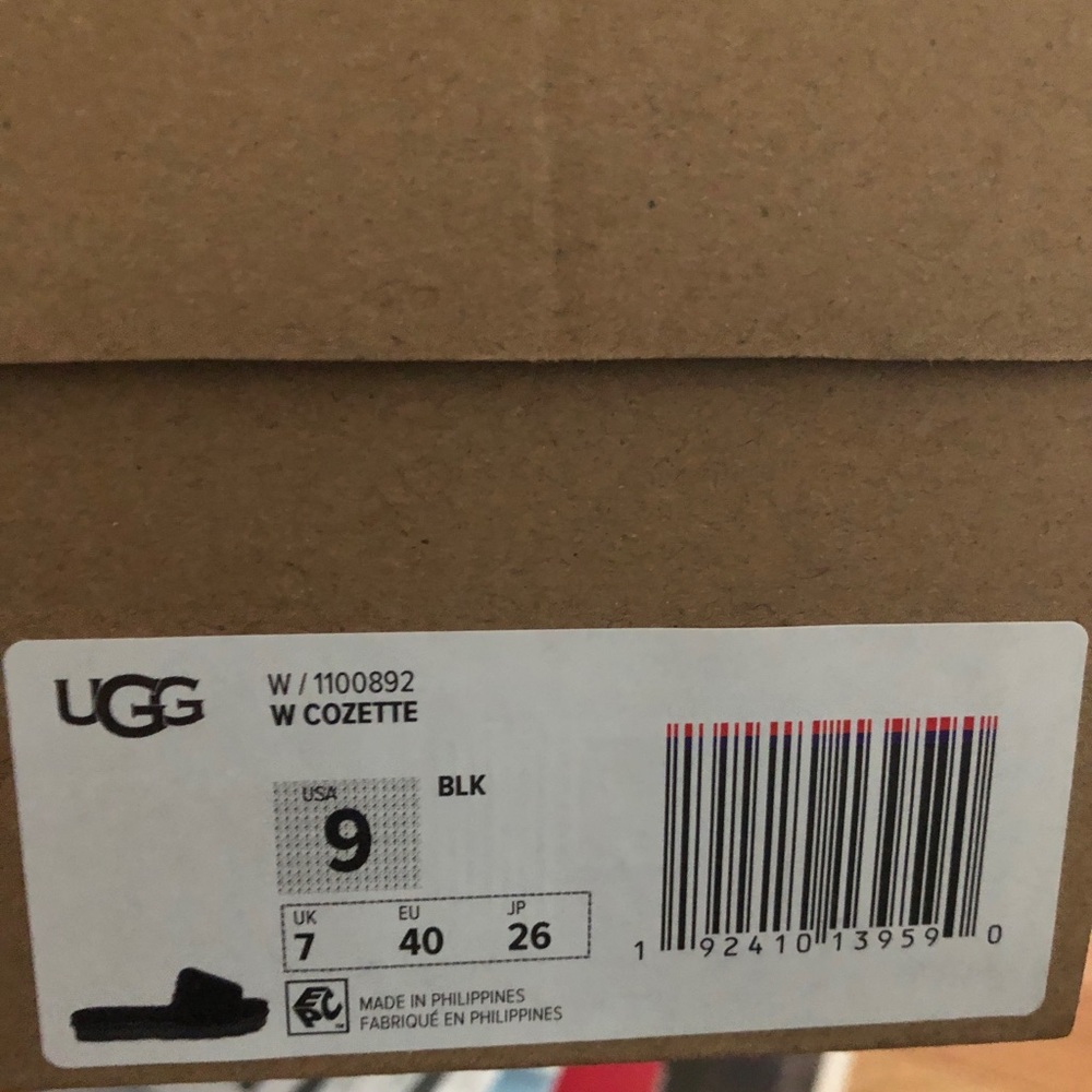 UGG Cozette New in Box size 9